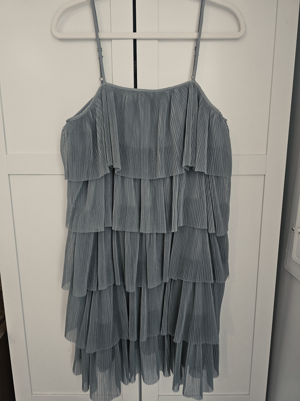 NWT Listicle Slate Gray Plissé Tiered Ruffle Mini Dress - Size M